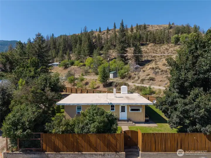 Immaculately maintained family home, perfect for all sorts of lifestyles. Come take a look! Immaculately maintained family home, perfect for all sorts of lifestyles. Come take a look!