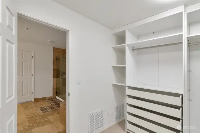 MASTER WALK IN CLOSET