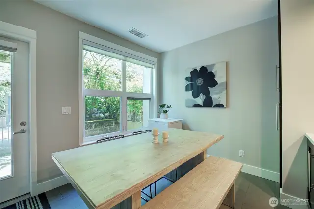 Dining rm
