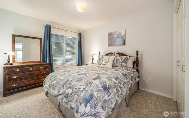 Guest bedroom