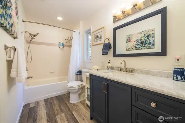 Fully updated Primary Bath