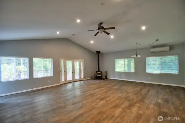 Light and bright! Easy access to covered back deck.