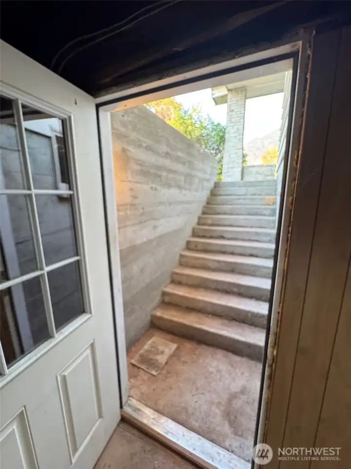 Separate entrance to basement