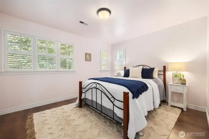 Upstairs bedroom.