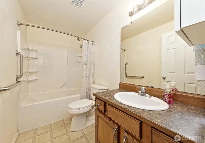Main bathrom