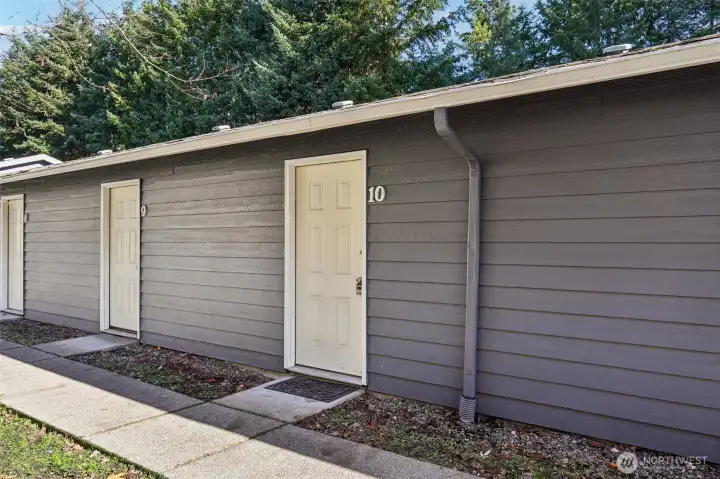 Detached Garage Entry