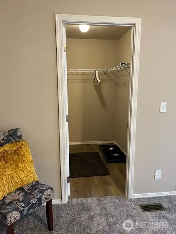 Primary   Walk in closet