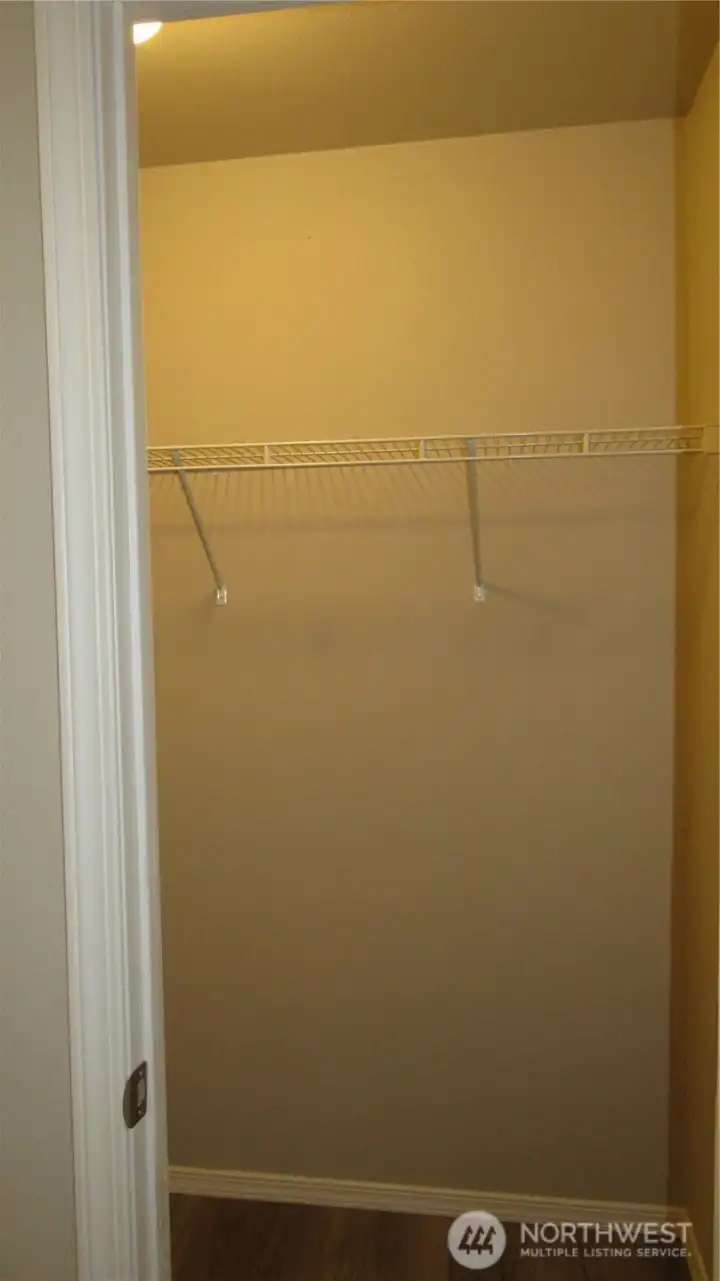 3rd bedroom - walk in closet