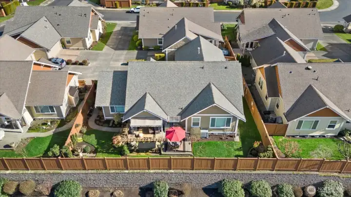 A Yard to enjoy with the best Sunsets!