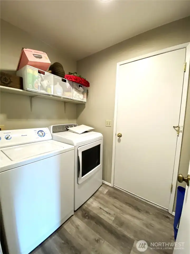 988 Laundry Room