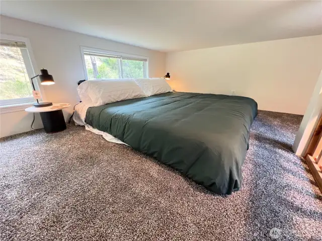 Spacious loft for multi-use