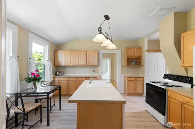 Looking towards the front of the house, room for breakfast table.