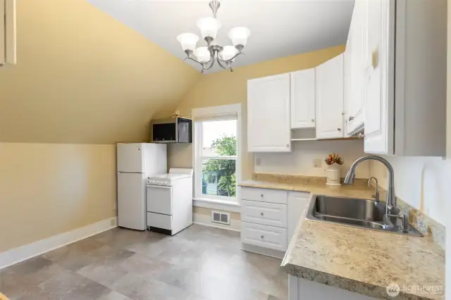 2nd bedroom or kitchen, your decision.