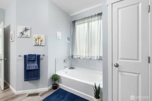soaking tub