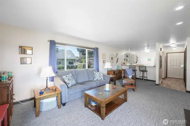 End Unit 224B Living Room