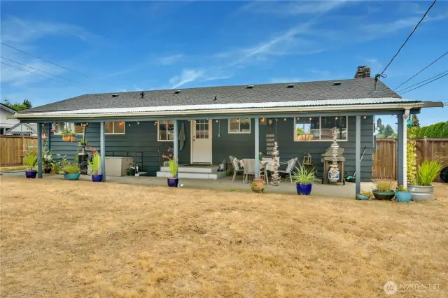The sturdy roof and fresh exterior paint ensure low-maintenance living, keeping this home’s curb appeal sharp and hassle-free for years to come.