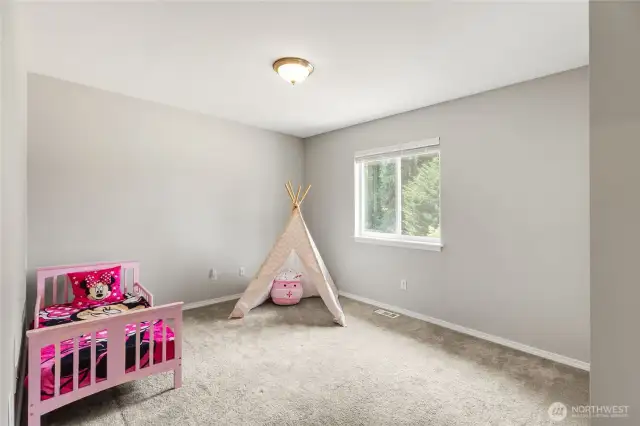 Second bedroom.