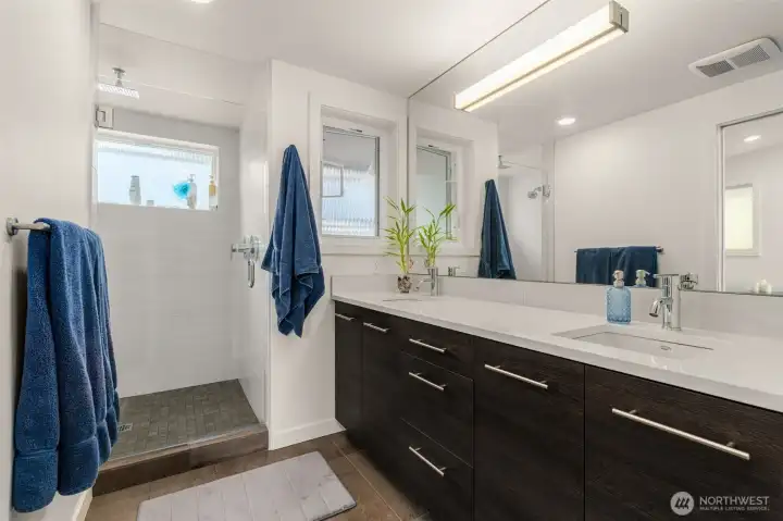Private 3/4 bath in master suite.