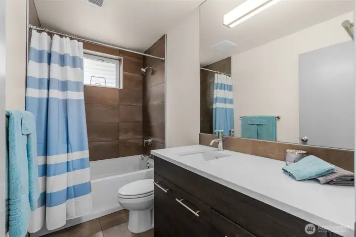 Full bath on 2nd floor.