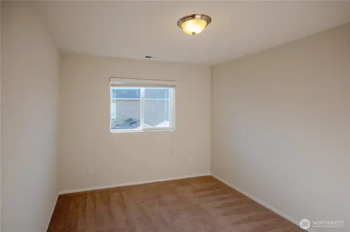 duplicate 3rd bedroom with full closets