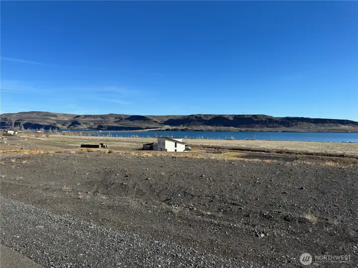 Lot View towards Columbia River