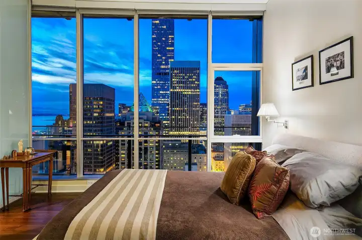 operable window in bedroom