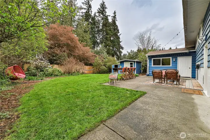 Fully fenced retreat perfect for pets, play, or peaceful evenings