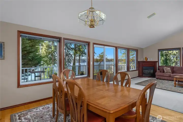 Enjoy everyday living with a functional layout that connects kitchen, dining, and views. Enjoy everyday living with a functional layout that connects kitchen, dining, and views.