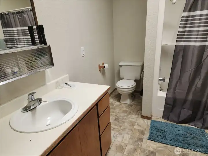 Apt No 2 Bathroom