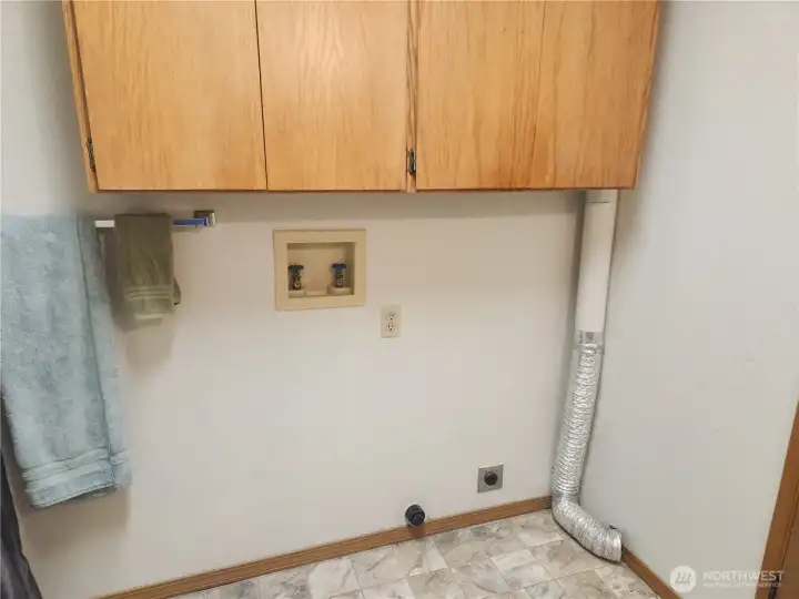 Apt No 2., Washer/Dryer Hook-up