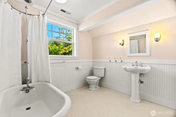 2nd story bath 2nd story bath