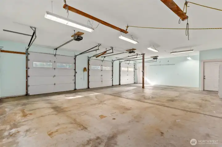 fully finished garage/shop fully finished garage/shop