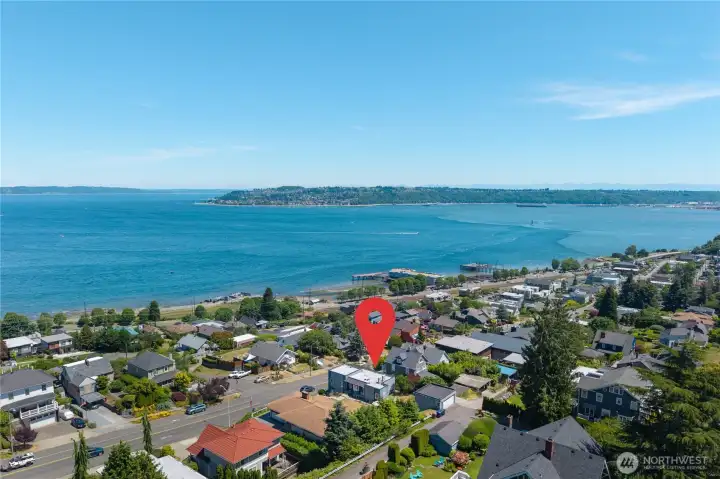 Just a block up from beautiful Commencement Bay!