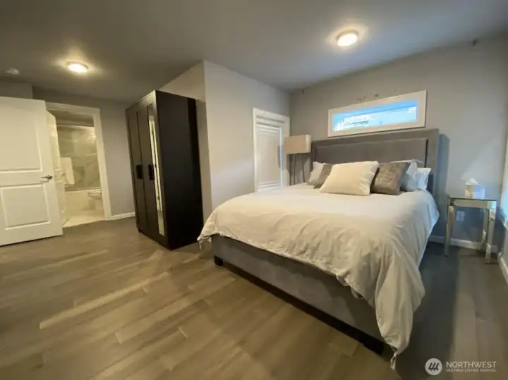Unit A guest bedroom and en suite bath