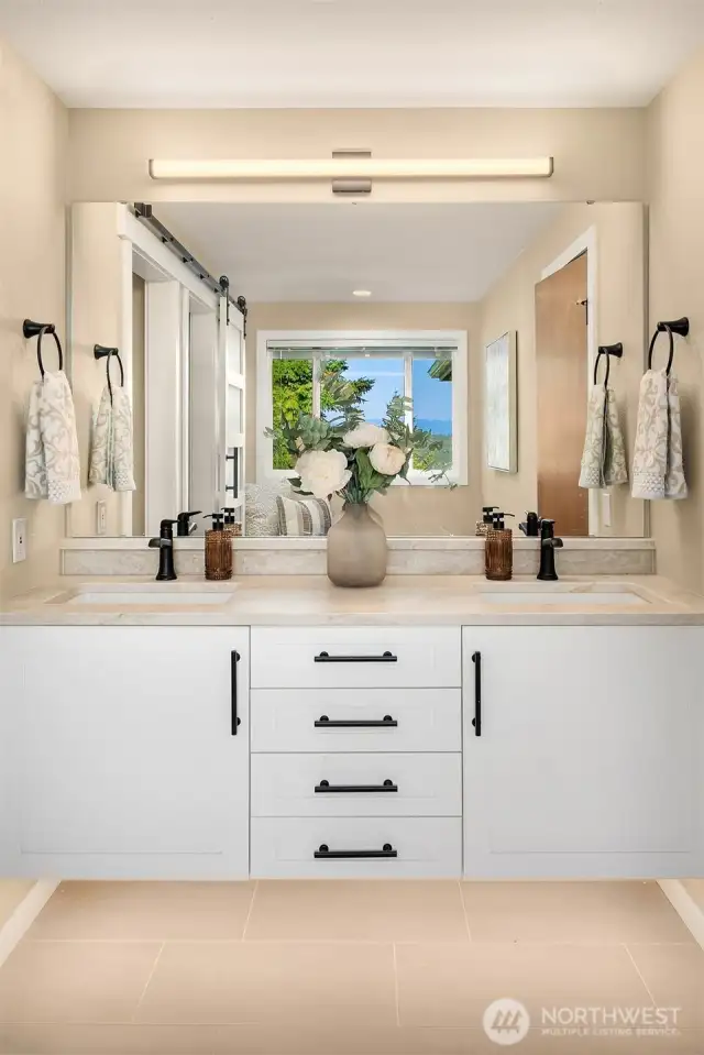 Double vanities (ensuite) include motion floor lighting.