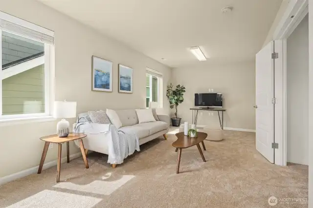 Bonus room/office with French doors (optional 3rd/4th bedroom).