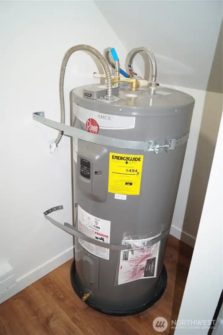 Up Hot Water Tank