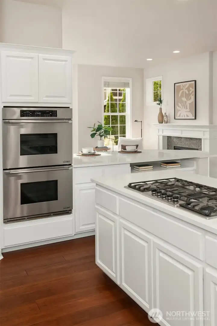 Do not miss the double oven!