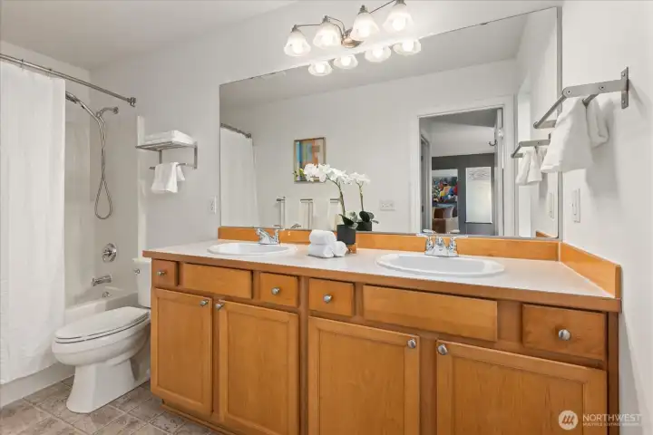 Double vanity in primary bath.