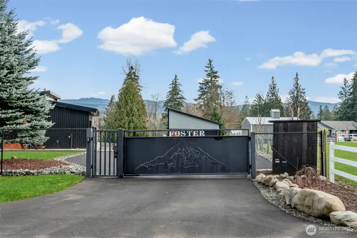 Love this front gate with the mountain silhouette ~just a taste of the quality here!
