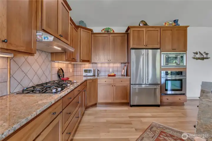 Stunning gourmet kitchen