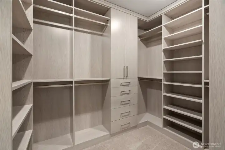 Sellers had custom closet installed in primary