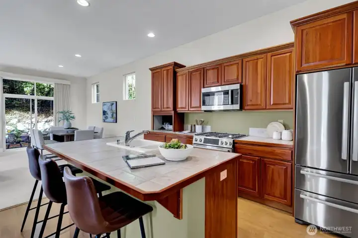 Large Island in the kitchen