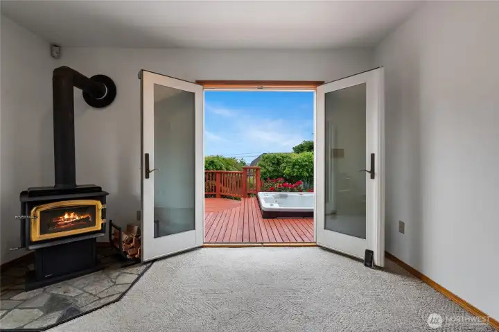 bonus living space leads to lower deck