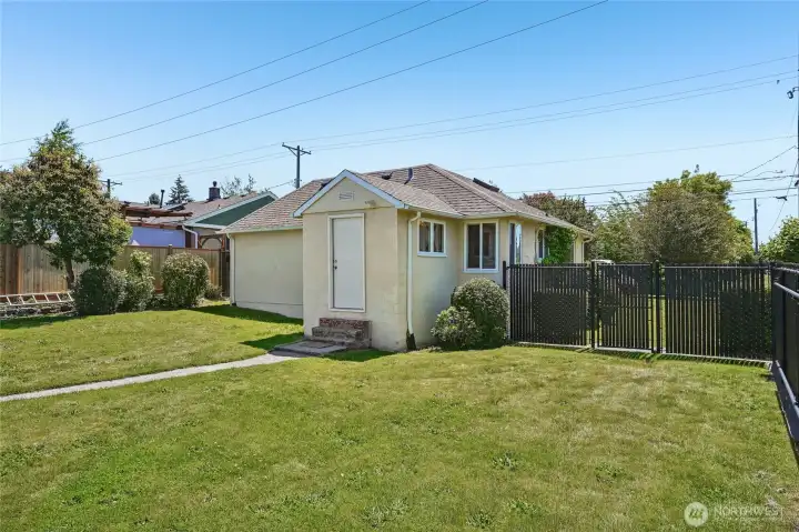 Good size back yard