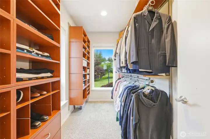 Closet system