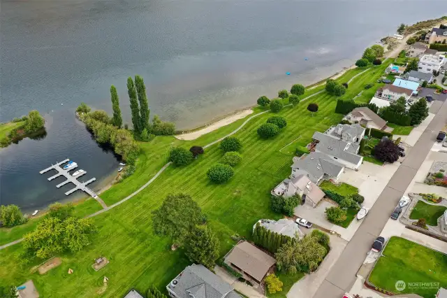 Nice walkout sandy beach areas for swimming from this extensive private waterfront park.