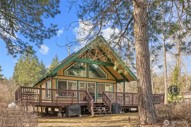 Charming A frame with spectacular river views!