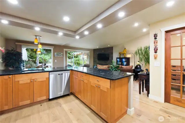 Light and bright stunning modern kitchen, with dimmer switches to adjust the light to suit the mood.