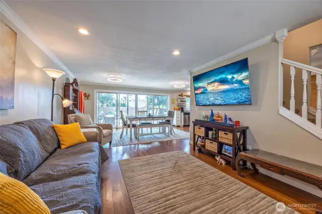 Living/Dining Area